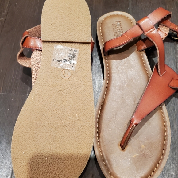Target Mossimo sandals - Picture 2 of 2